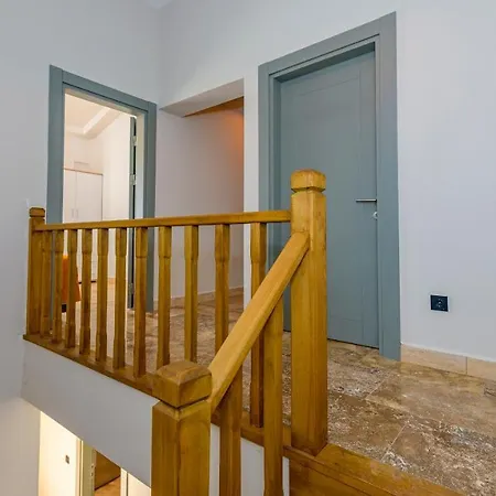 ヴィラ Huema - 6 Bedroom In Kayakoey Oeluedeniz フェティエ